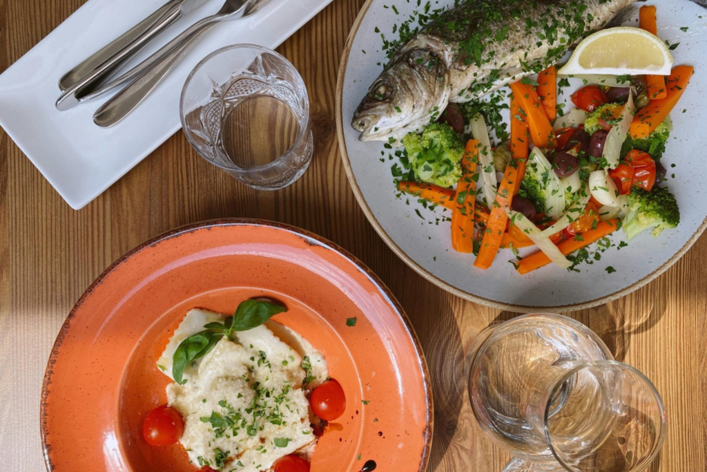 Pescado al Horno con Vegetales Mediterráneos